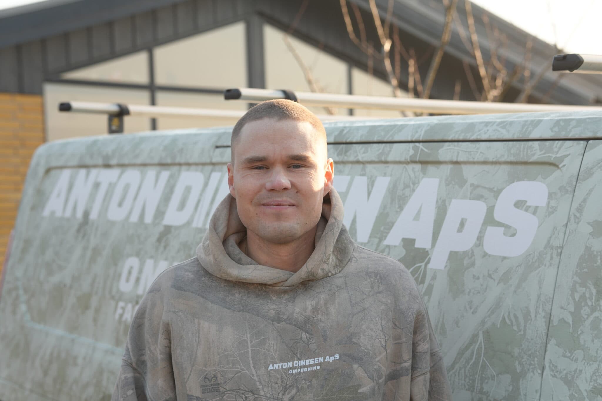 Anton Dinesen – omfugning og facadearbejde